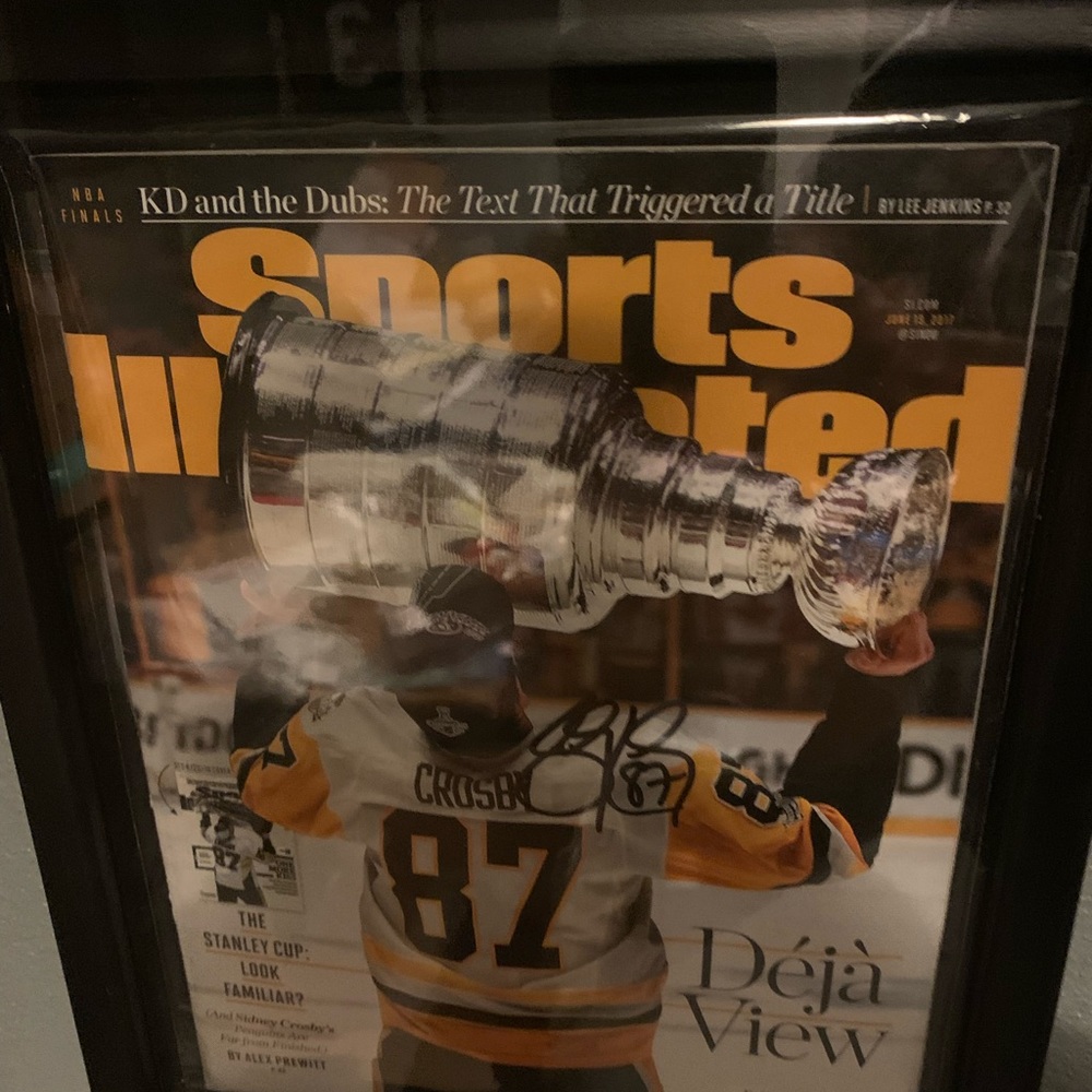 2 Sidney Crosby autographs (SI, and IceTime)
